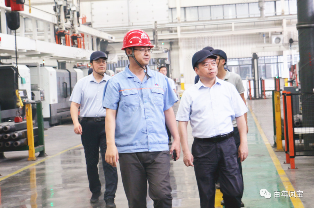 安阳市政协副主席侯合柱到开云网_开云网(中国)集团调研指导工作